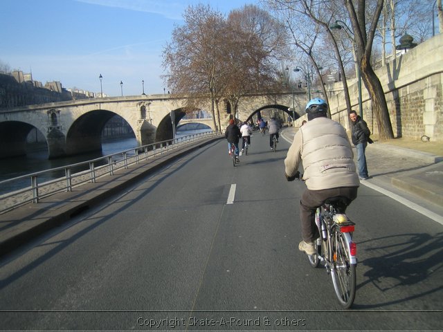Bedrijfsuitje Fietsen in Parijs Sportief uitje Bike-A-Round 13-1-2006 A-Round (11).jpg