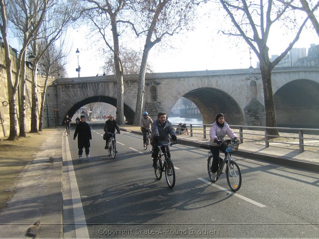 Bedrijfsuitje Fietsen in Parijs Sportief uitje Bike-A-Round 13-1-2006 A-Round (12).jpg