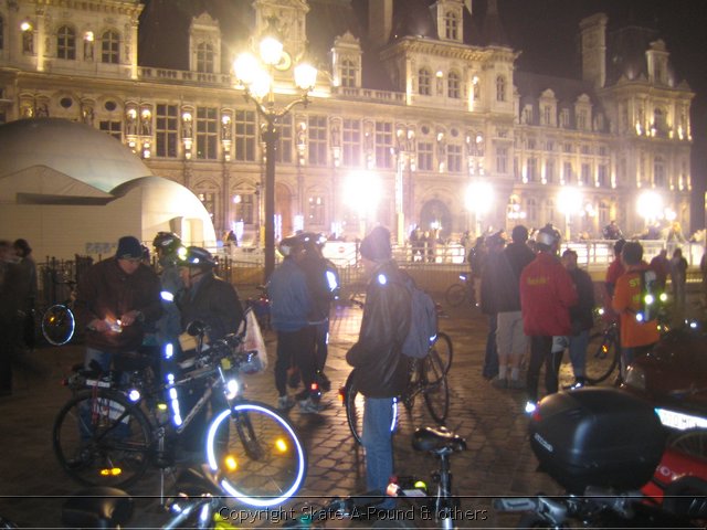 Bedrijfsuitje Fietsen in Parijs Sportief uitje Bike-A-Round 13-1-2006 A-Round (27).jpg