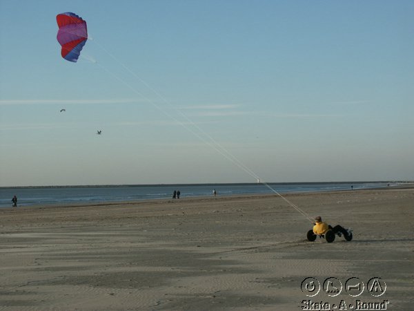 Strandsport Beachsport Outdoor activiteiten Kiteskaten (3).JPG