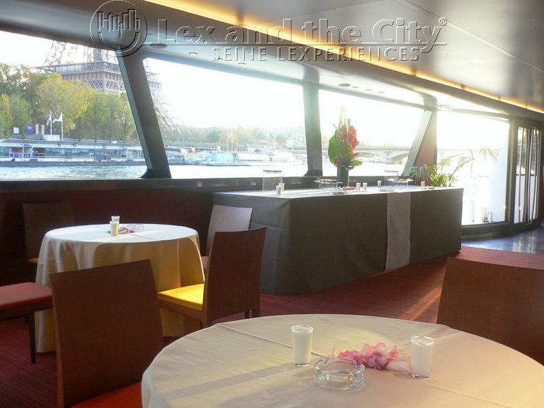 Bedrijfsuitjes Parijs boottocht privé dinner cruise seine (11).JPG