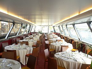 Bedrijfsuitjes Parijs boottocht privé dinner cruise seine (21).JPG