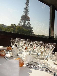 Bedrijfsuitjes Parijs boottocht privé dinner cruise seine (32).JPG
