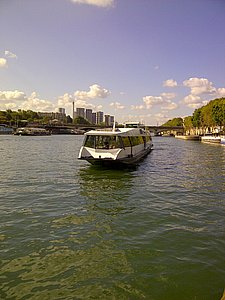 Bedrijfsuitjes Parijs boottocht privé dinner cruise seine (42).jpg