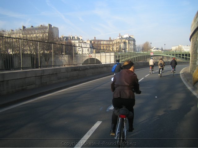 Bedrijfsuitje Fietsen in Parijs Sportief uitje Bike-A-Round 13-1-2006 A-Round (10).jpg