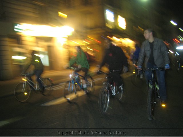 Bedrijfsuitje Fietsen in Parijs Sportief uitje Bike-A-Round 13-1-2006 A-Round (43).jpg