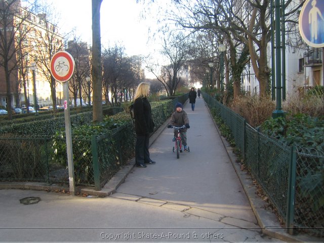 Bedrijfsuitje Fietsen in Parijs Sportief uitje Bike-A-Round 13-1-2006 A-Round (59).jpg