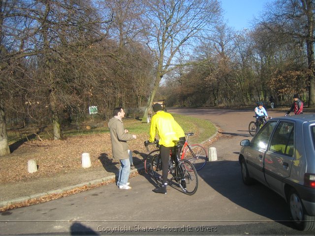 Bedrijfsuitje Fietsen in Parijs Sportief uitje Bike-A-Round 13-1-2006 A-Round (64).jpg