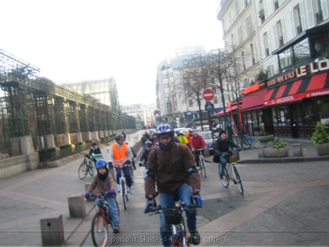 Bedrijfsuitje Fietsen in Parijs Sportief uitje Bike-A-Round 13-1-2006 A-Round (81).jpg