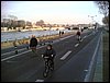 Eenoudergezinnen fietsen in parijs op 15012006.jpg