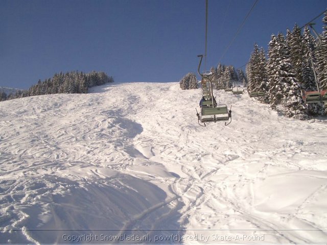 Wintersport vakantie alleengaanden - Carve-A-Round Yearly - foto's kerst 2005 (142).jpg