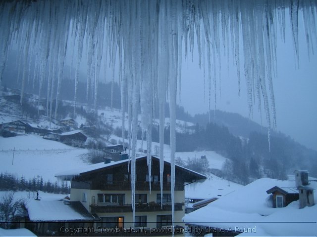 Wintersport vakantie alleengaanden - Carve-A-Round Yearly - foto's kerst 2005 (53).jpg