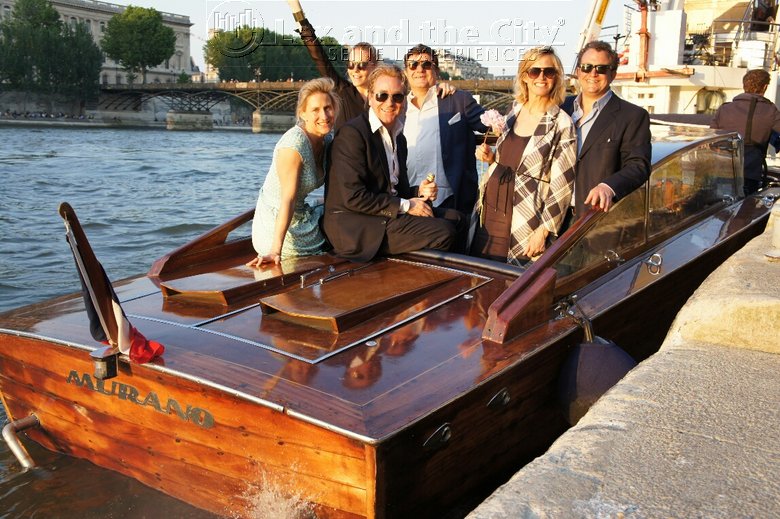 Aanzoek in Parijs op de Seine met cool en comfortabel bootje (1).JPG