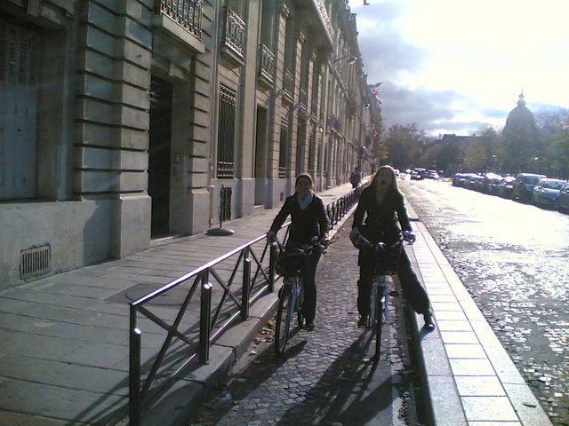 Comany Outing Biking Paris Novartis Pharma (15).jpg