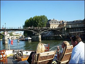 Rondvaart prive luxe jacht Parijs Seine  (11).jpg