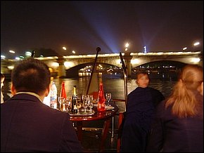 Rondvaart prive luxe jacht Parijs Seine  (17).jpg