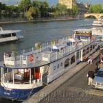 Dineren op een privé afgehuurde boot in Parijs
