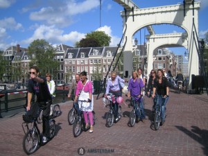 steppen in amsterdam met diverse groepen - Lex and the City