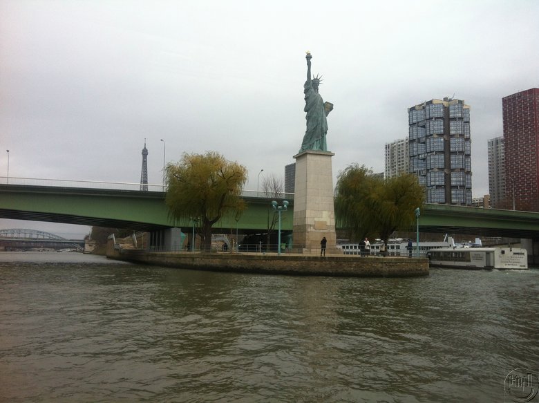Privé rondvaart over de Seine langs Vrijheidsbeeld.