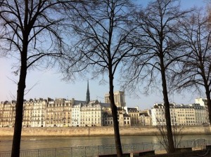 Fietsen of wandelen met Jeu de Boules bij Ile Saint-Louis in Parijs