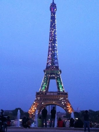 Dinner cruise prive voor groepen in Parijs die start bij de Eiffeltoren