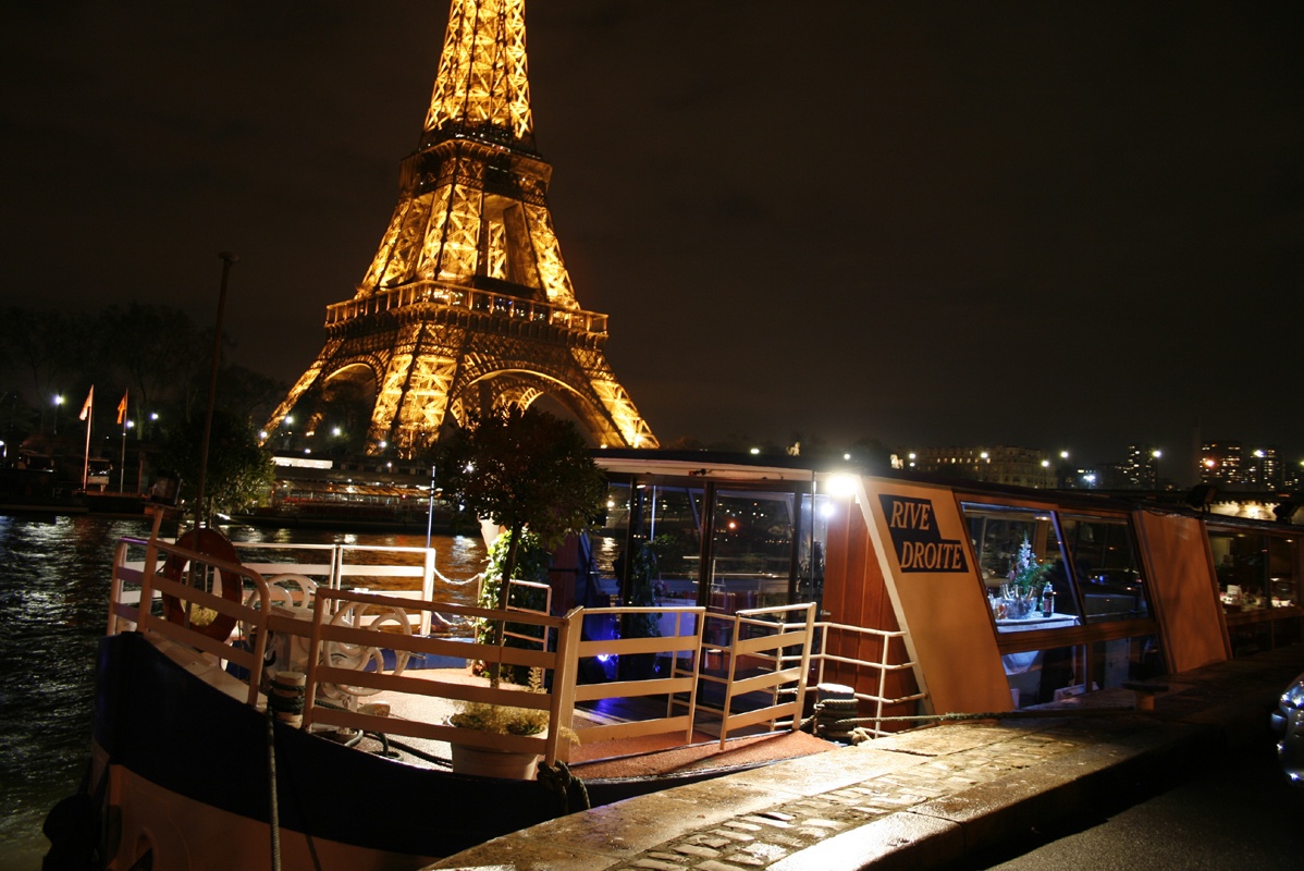 Vraag advies aan een Parijs specialist over een privé cruise op de Seine.