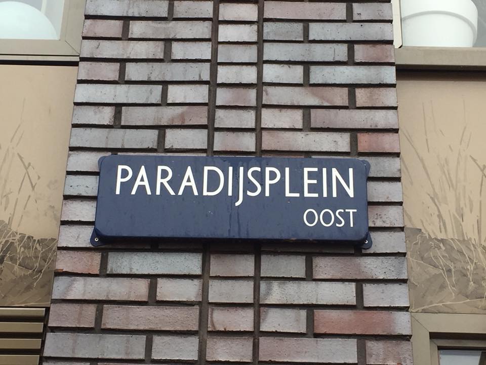 Het paradijs is wat overdreven maar steppen tijdens een sportief bedrijfsuitje in Amsterdam Oost met gids is cool. 