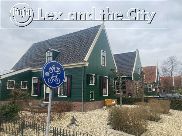 tour d'Amsterdam à vélo, avec visite du Zaanse Schans - ici Haaldersbroek - Lex and the City