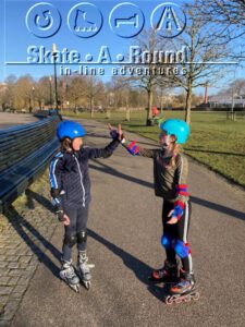 Inline skate lessons in Amsterdam in the 10 most comfortable parks, like Park Frankendael, with Skate-A-Round and Lex and the City