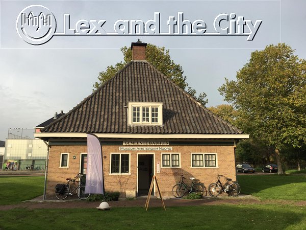 Dit is het Museum van Amsterdam-Noord - Dit is een voormalig badhuis - Foto is van Lex and the City rondleidingen